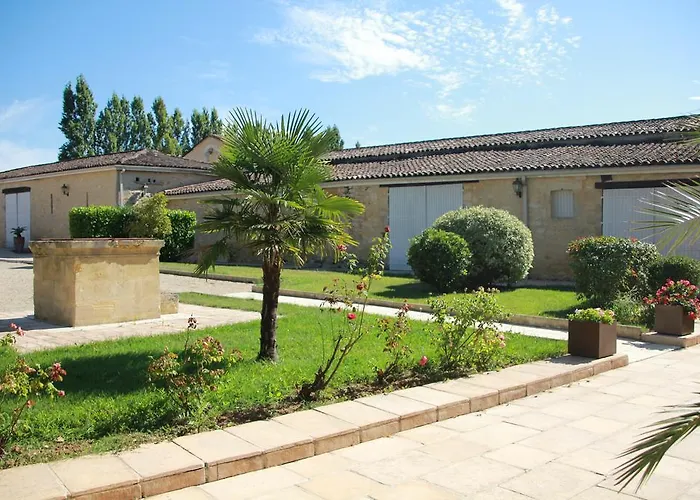 Chateau Isabeau De Naujan Hotel Saint-Vincent-de-Pertignas photo