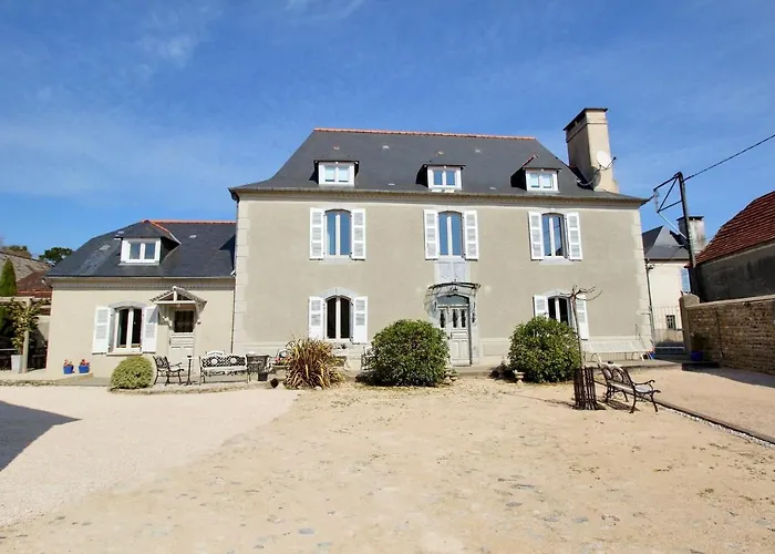 L'Enclos Bearnais Hotel Benejacq photo