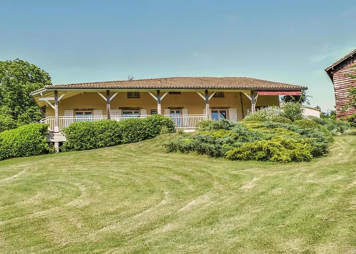 fotos do Les Marronniers Vila Bourgougnague