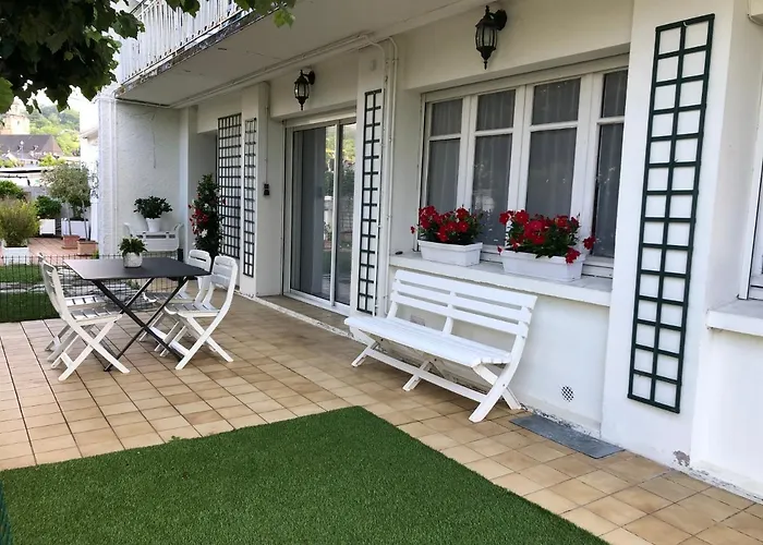 Appartement 70 M2 De Plain-Pied Terrasse Jardin Nay  photo