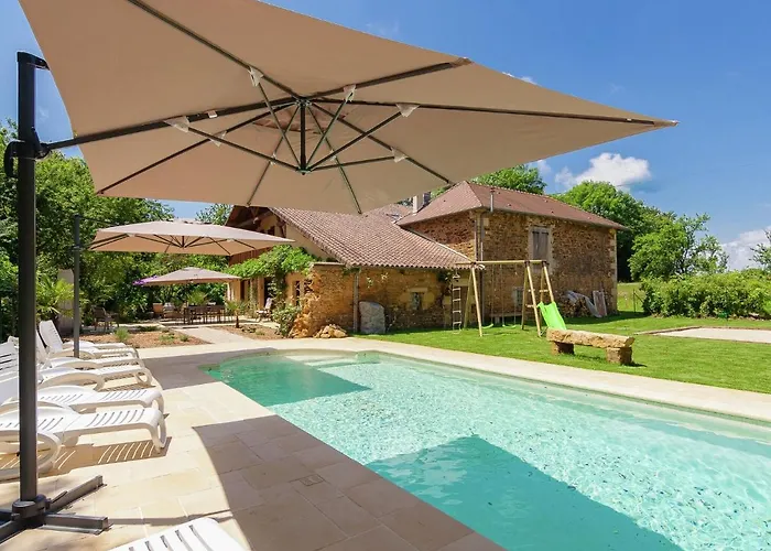 Spacious Farmhouse With Private Heated Pool In A Rustic Garden Nantheuil photo
