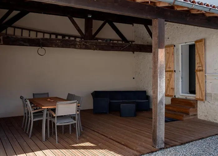 صورة Au Coeur Du Village Bassillac Perigueux