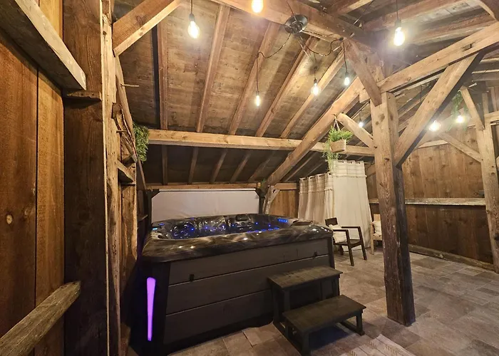 Grande Maison Avec Spa Et Sans Vis-A-Vis Laglorieuse fotoğrafı