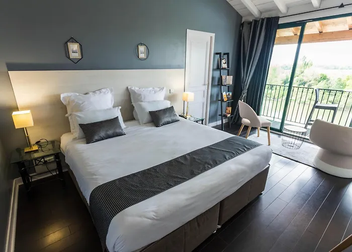 Фото Cote Garonne Le Balcon Des Dames -Hotel Et Restaurant- Tonneins Fauillet Marmande - Panorama Sur Garonne-Climatise- Accueil Velo- Soiree Etape- Chambre Famille- Etape Et Sejour Touristique-