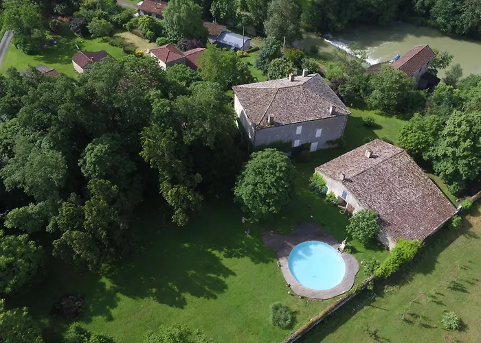 Maison De Maitre Avec Grand Parc Arbore Clos De Murs Nérac foto