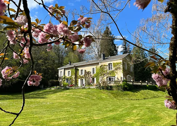 Domaine De La Brugere Bed & Breakfast Nantheuil photo