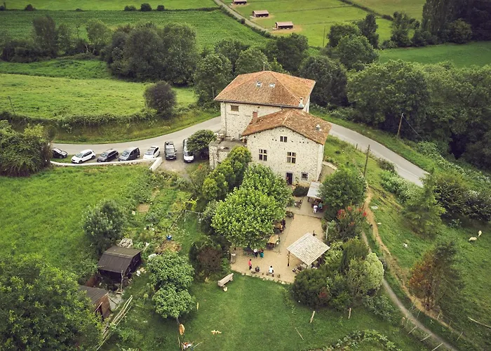 Les Fous Du Village Saint-Esteben photo