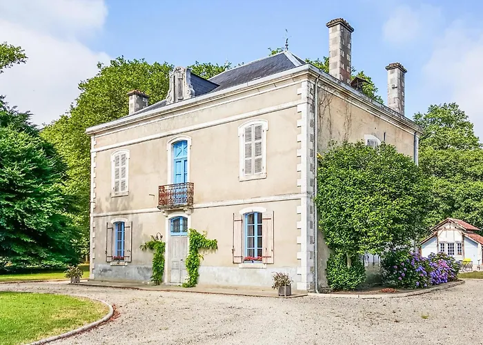 foto di Awesome Home In Beylongue