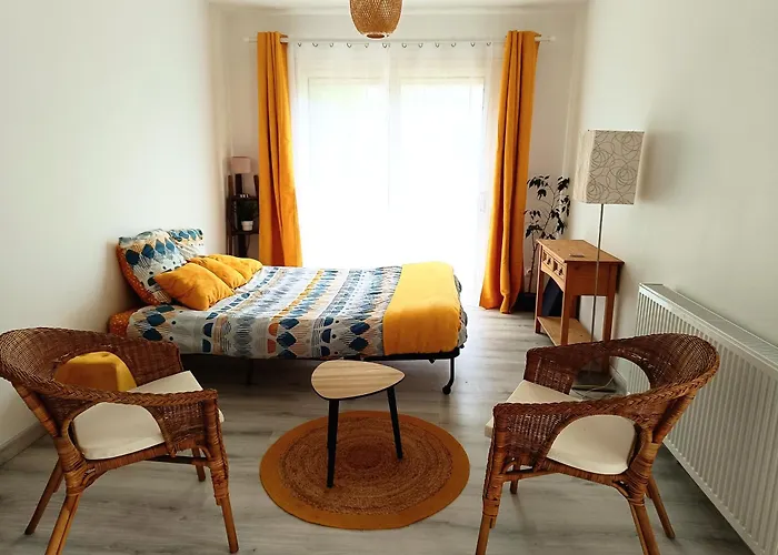 בגלס Joli Studio Aux Portes De Bordeaux תמונה