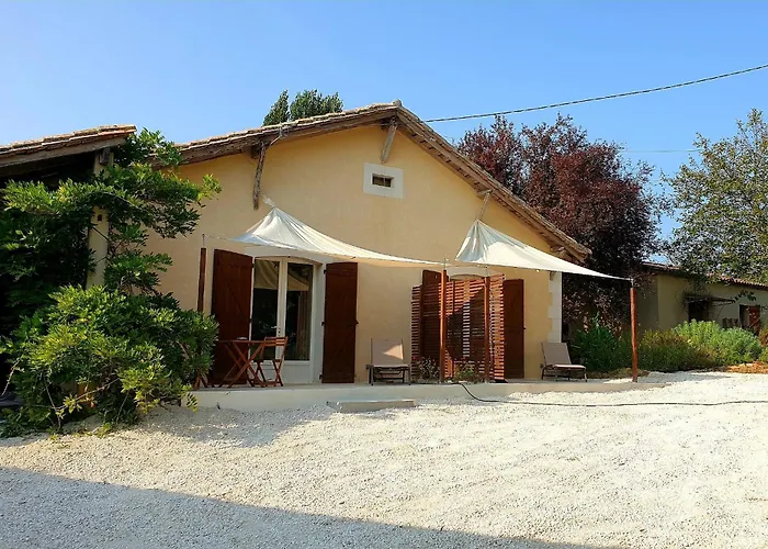 Les Gites Sur La Colline - 28 M2 One Bedroom Gite With Shared Pool Montignac-de-Lauzun Foto