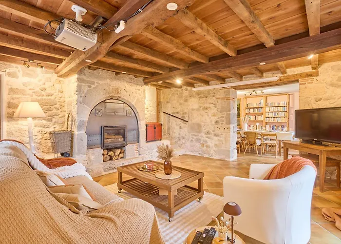 صورة Pierre Idyllique - Climatisee Avec Grand Jardin Saumont