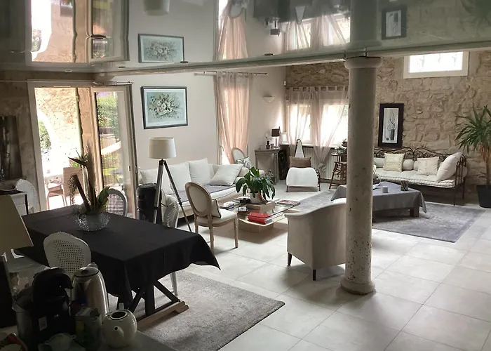 Photo de Bed and breakfast Le Bois De Montpouillan