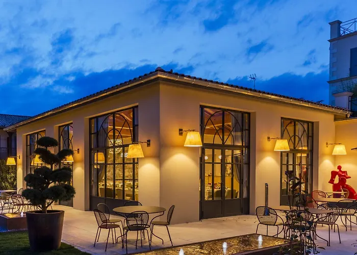 Hotel Clos Castel Villas Spa Casteljaloux photo