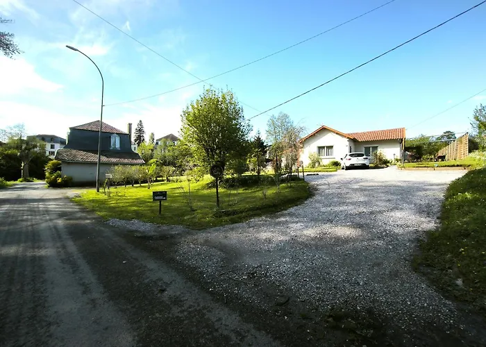Photo de Les Treilles de Salies - Spa et sauna intérieur