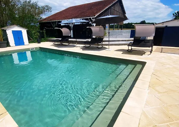 Maison De Campagne 4 Places, Avec Piscine Et Jacuzzi Savignac-sur-Leyze képek