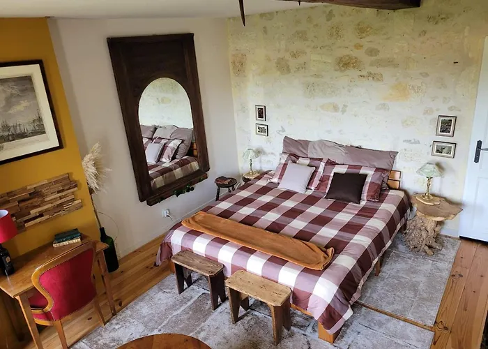 Chambre Vigne, Piscine Spa Fitness Lugon et l’Ile du Carney fotorgafie