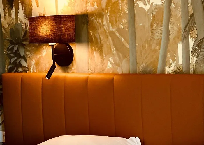 Фото Hotel Amaya Ambares-et-Lagrave