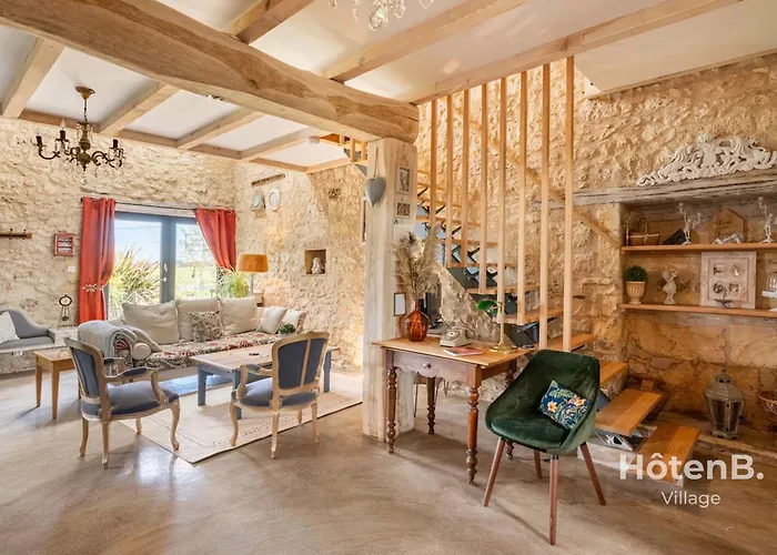 Douce Campagne Cottage Private Spa Blanc  사진