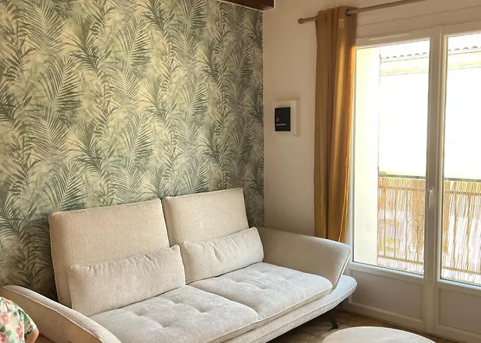 Appartement Avec Balcon Tombeboeuf Foto