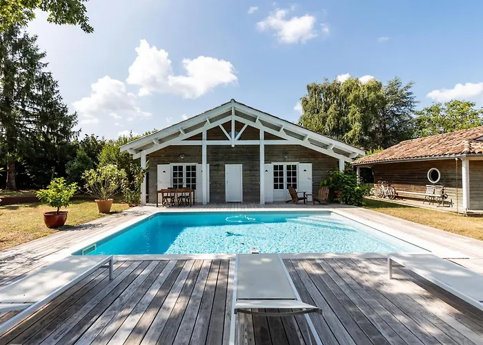 La Maison Des Voyages Saint-Aubin-de-Branne fotoğrafı