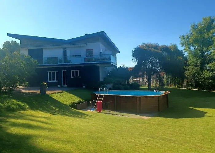 La Maison De Louelyne Bayon 사진