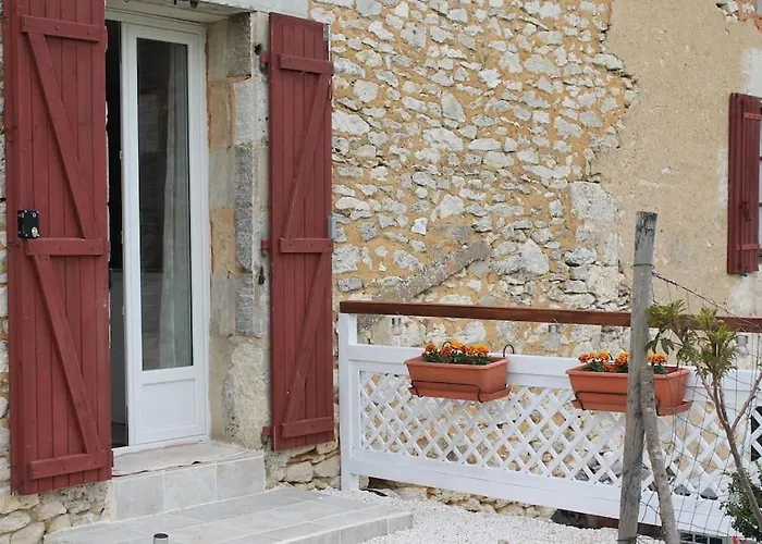 Gite De Maran 1 - Le Nid Douillet Gaugeac photo