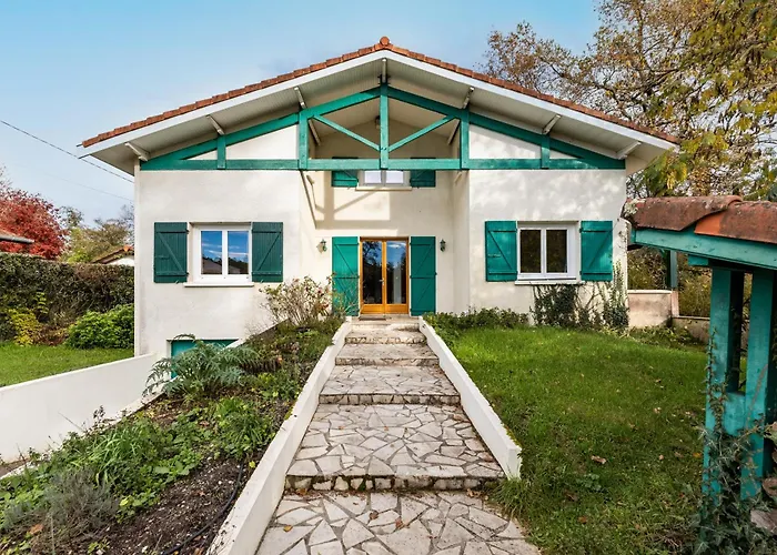 Maison En Bord De Riviere Leognan photo