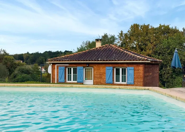 Photo de Stunning Home In Eyraud-Crempse-Maurens La Ressegue