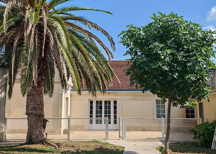 Chez Vieux Chateau Landon Bégadan 사진