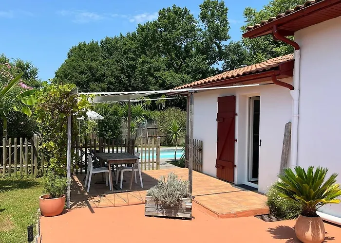 Appartement T2, Tres Bien Equipe, Avec Terrasse, Jardin, Et Acces Piscine Cambo-les-Bains fotorgafie