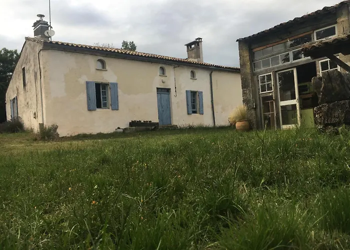 fotos do Jolie Maison Ancienne Adaptee Aux Petits Groupes - Maison Peyri Leogeats