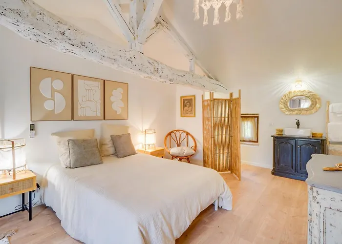 Dans Un Ecrin De Verdure Aux Portes Bordeaux Tresses photo