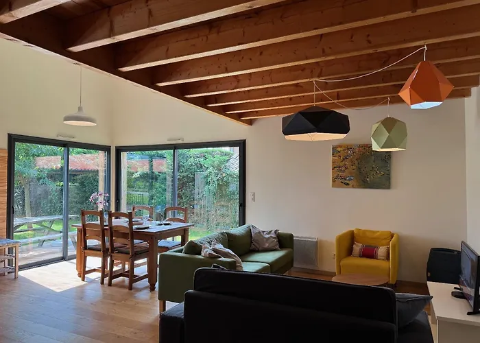 Photo de Carolins - Saubion agréable villa en bois dans quartier résidentiel à 400m du bourg de saubion