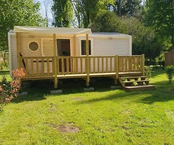 Photo de Camping 3 étoiles - Piscine - eeicbi Le Change