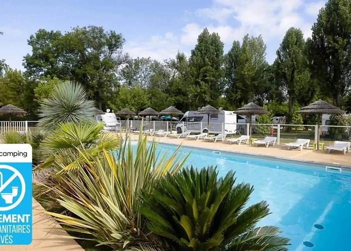 Zecamping 3 Etoiles Piscine Chauffee Familial Pet Friendly תמונה