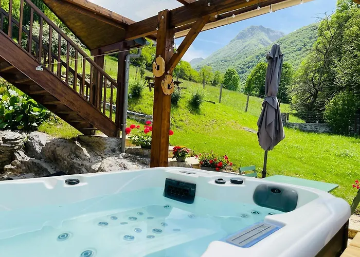 foto di Au Pied De La Montagne, Joli Petit Cocon Avec Spa Arthez-d'Asson