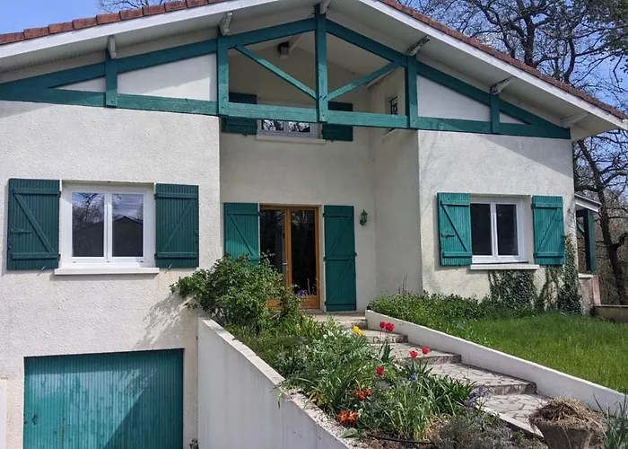 Фото Chambres D'Hotes Du Prieur Леоньян