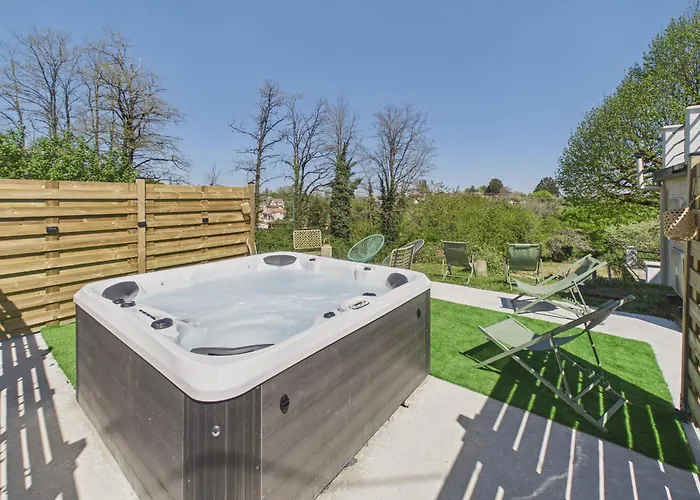 Grand Jardin, Terrasse Et Jacuzzi - Maison Pour 7 Terrasson képek