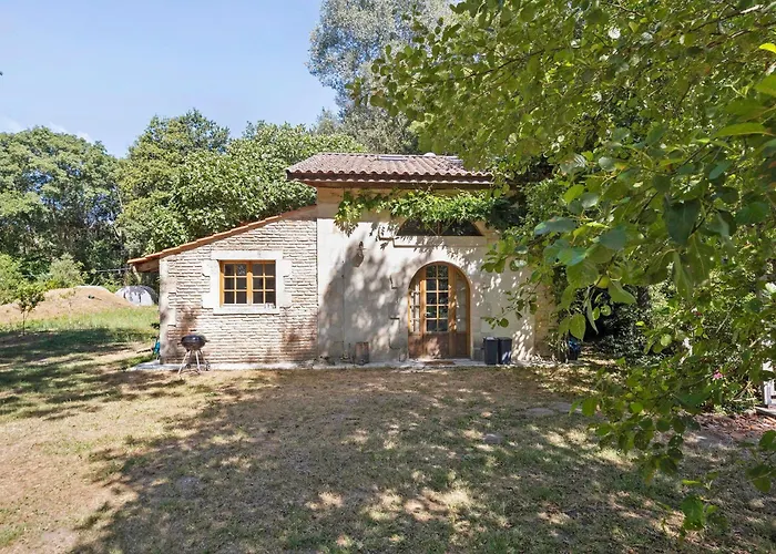 Maison De Vacances De La Cascade Lesparre-Médoc 사진