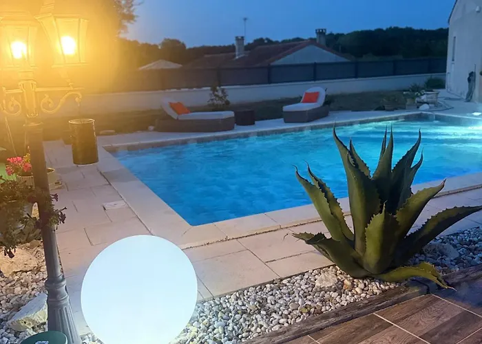Entre Bordeaux Et Saint-Emilion Elegant Studio Avec Piscine Privee La Lande-de-Fronsac foto