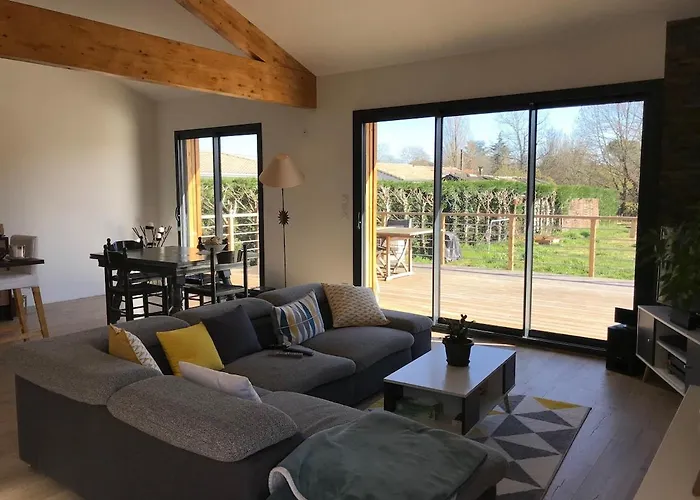 Photo de Charmante maison à Louer 2 chambres Cénac