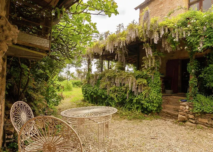 foto di Dreamy Holiday Home In Clermont Saint-Médard-dʼExcideuil