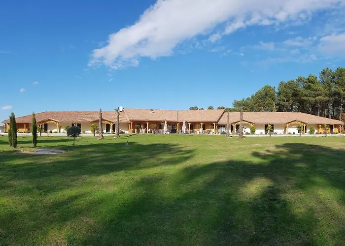 L'Hotel Du Lac Casteljaloux photo
