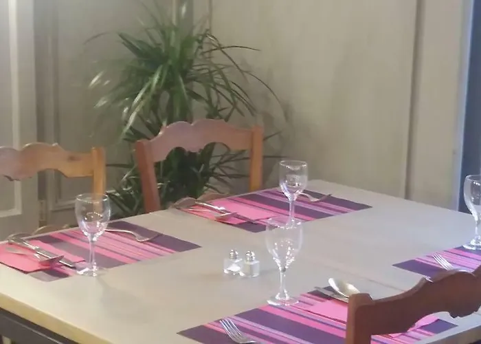 Hotel Restaurant Du Pont D'Abense Tardets-Sorholus photo