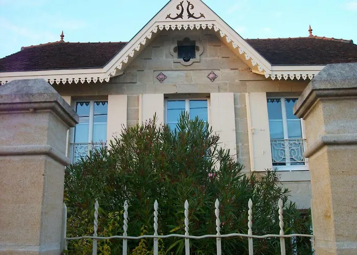 Domaine De Monein Bed & Breakfast Saint-Andre-de-Cubzac photo