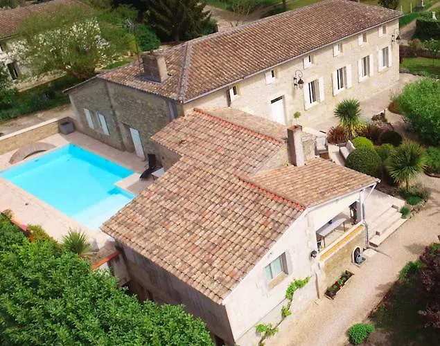 Domaine Des Deux Rivieres Bed & Breakfast Meilhan-sur-Garonne photo