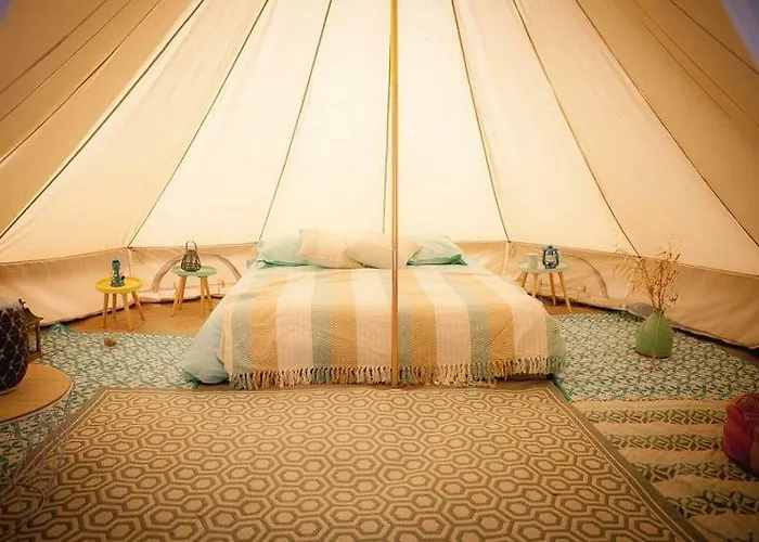 Tipi Au Fil De L'Eau Hotel Cuqueron foto