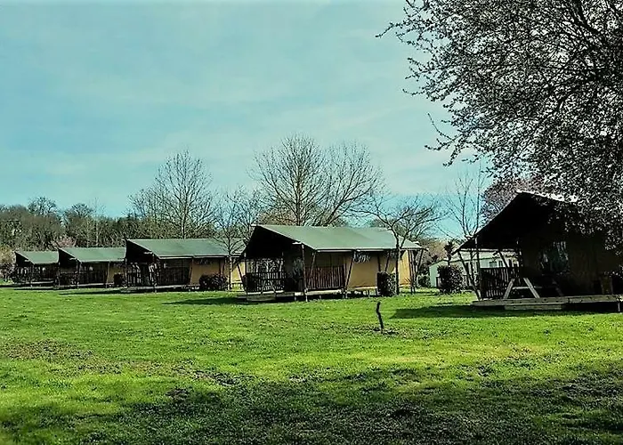foto di Camping Le Mondou Hotel Saint-Julien-de-Lampon